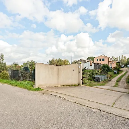 Homes In The Lagoons Of Semesterbostad Santa Giusta