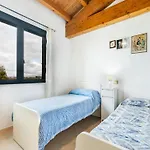 Homes In The Lagoons Of 펜션 산타 주스타